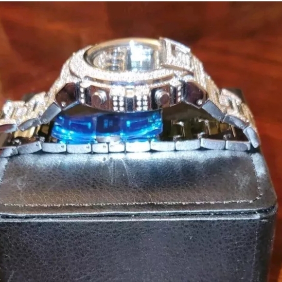 Mens Iced Out Heavy Simulated Diamond CZ Silverplated Water-resistant Watch - Picture 12 of 15